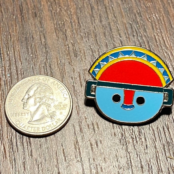 Disneypark enchanted tiki room Adventureland Tiki God Tsum Tsum 2017 enamel pin - Picture 2 of 4